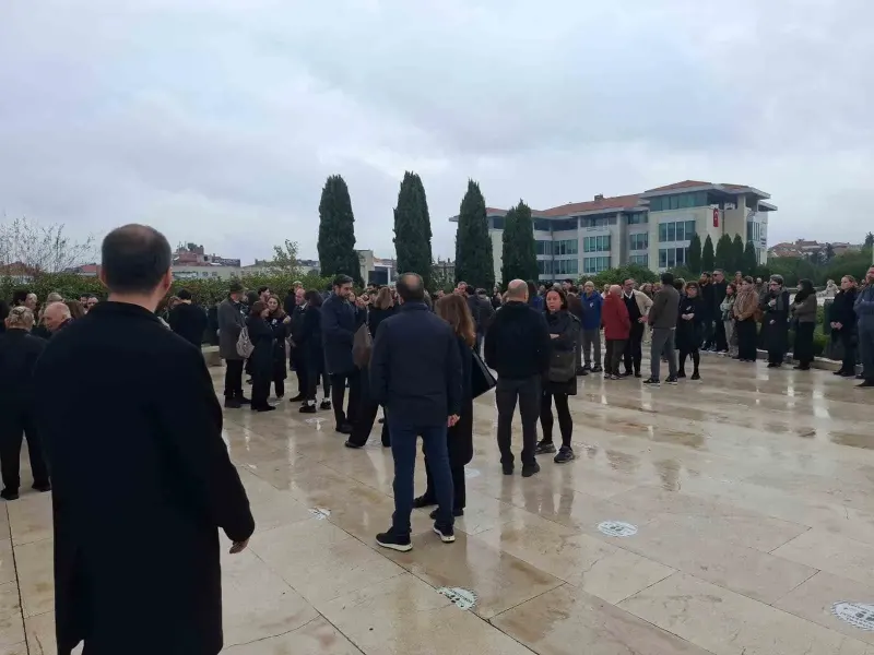 Edebiyat Dünyasının Acı Kaybı: Yazar Cem Akaş Son Yolculuğuna Uğurlandı