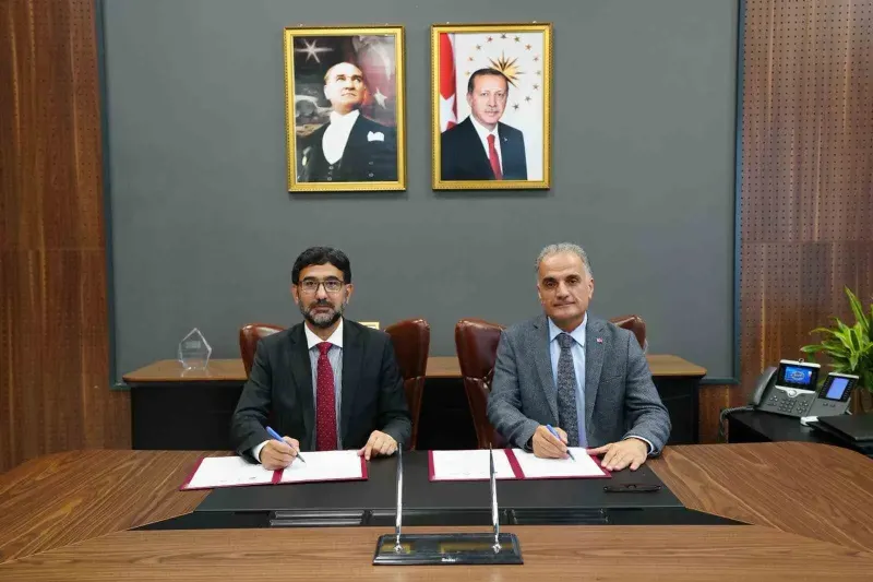 Sakarya Universitesi Ile Pakistanli Kurum Arasinda Akademik Is Birligi Protokolu