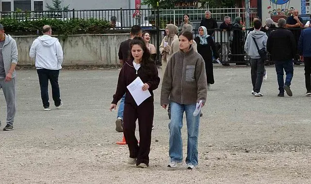 Ordu'da YKS heyecanı: Bazı öğrenciler 1 dakika kala sınava yetişti
