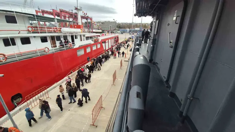 Tekirdağ'da TCG Işın Gemisine Vatandaşlardan Yoğun İlgi