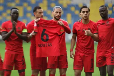 Gençlerbirliği Maçında Pedro Mendes'ten Sakat Takım Arkadaşına Anlamlı Jest