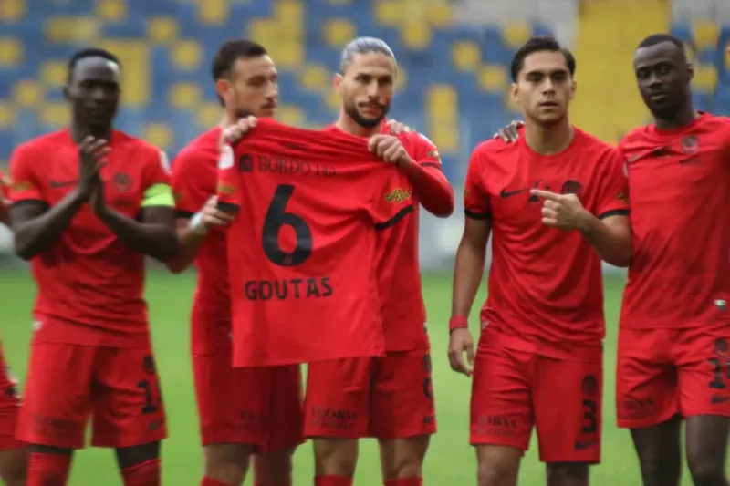 Gençlerbirliği Maçında Pedro Mendes'ten Sakat Takım Arkadaşına Anlamlı Jest