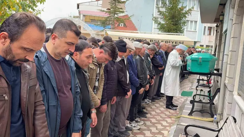 Kütahya'da Trenin Çarptığı Genç Son Yolculuğuna Uğurlandı