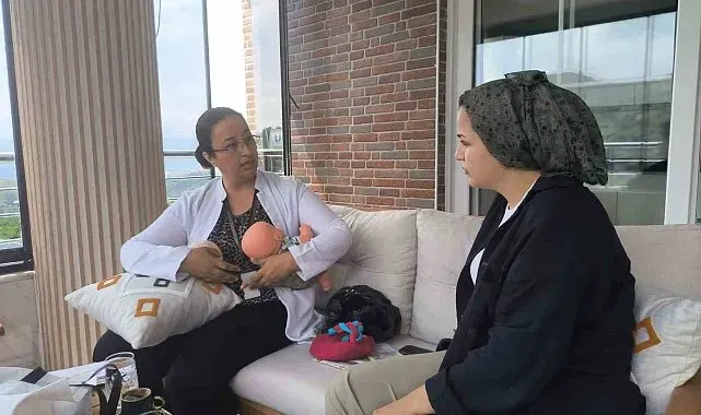 Hatay'da "Her Gebeye Bir Ebe" uygulaması kapsamında ev ziyaretleri sürüyor