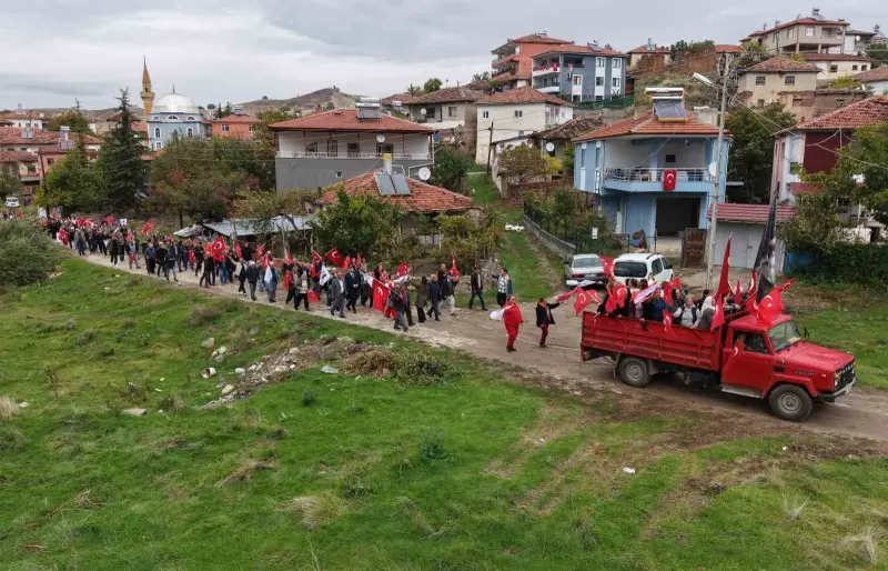 Anadolu Köyünde 29 Ekim Coşkusu: 7’den 70’e Herkes Yürüdü
