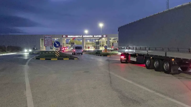 Hamzabeyli Gümrük Kapısı'nda Tır Çıkışları Yeniden Başladı