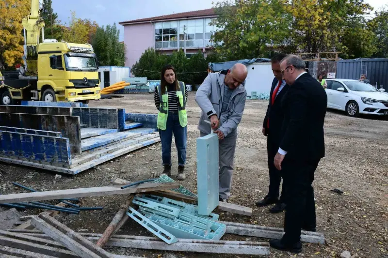 Eskişehir İl Millî Eğitim Müdürü Aydın İnşaat Halindeki Okulları Denetledi