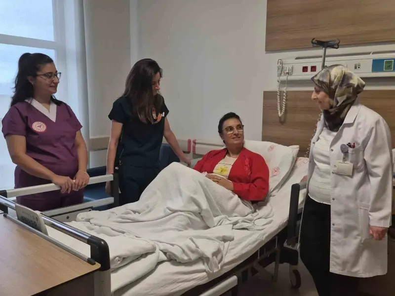 Eskişehir Şehir Hastanesi’nde İlk Kez Kesisiz Rahim Ameliyatı Gerçekleştirildi