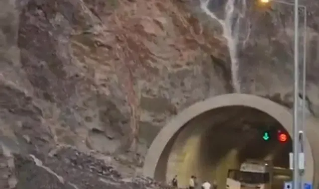 Artvin-Erzurum karayolu, sel ve heyelan nedeniyle ulaşıma kapandı