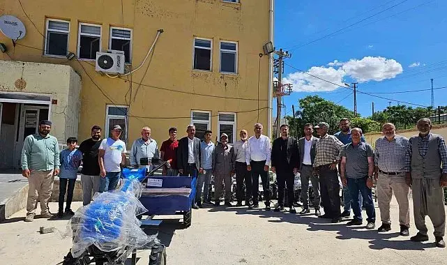 Çüngüş'te çiftçilere tarım aletleri hibe edildi