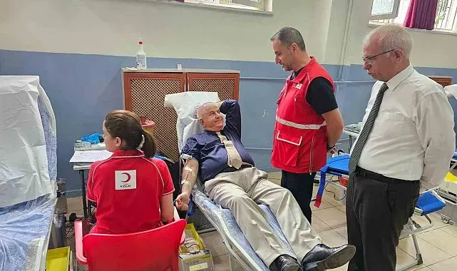 Karesi'de 'Kanpanya' ile eğitimciler kan bağışını yaptı