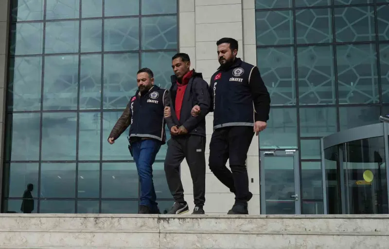 Kırıkkale'de Babasını Bıçaklayarak Öldüren Zanlı Mahkeme Tarafından Tutuklandı
