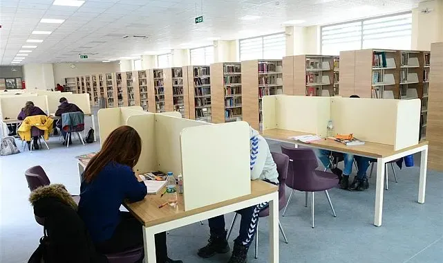Sivas'ta kütüphanelerin ziyaretçisi azalıyor