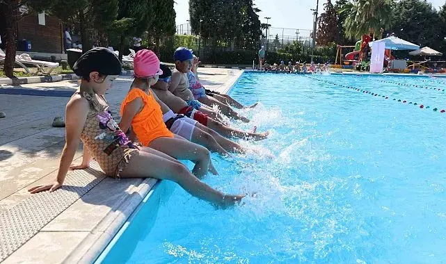 Şehzadeler'de yüzme kursları başlıyor
