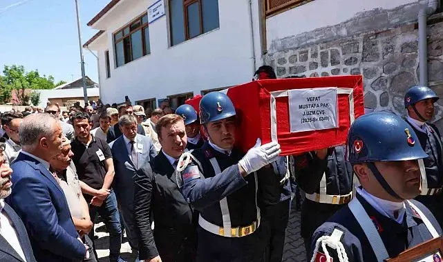 Jandarma Uzman Çavuş Mustafa Pak Erzincan'da toprağa verildi