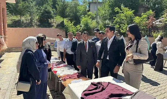 Kemah'da Hayat Boyu Öğrenme Şenliği Sergisi açıldı