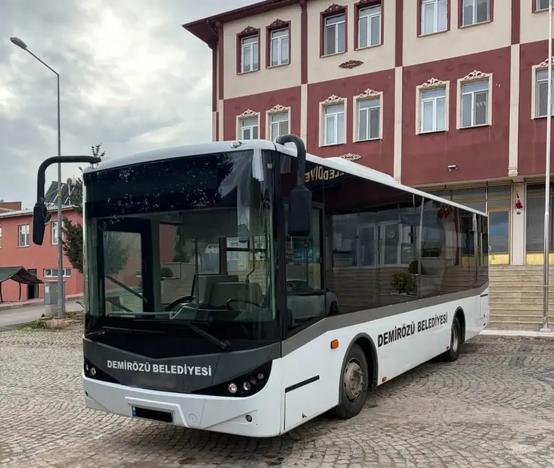 Demirözü Belediyesinden Öğrencilere Ücretsiz Ulaşım Desteği
