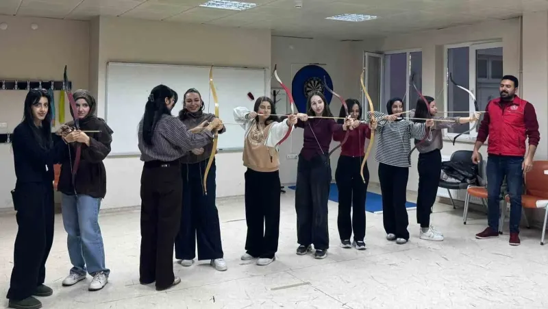 Bayburt Gençlik Merkezinde Okçuluk Eğitimleri Tüm Hızıyla Sürüyor