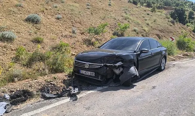 Gercüş'te otomobiller kafa kafaya çarpıştı: 1 yaralı
