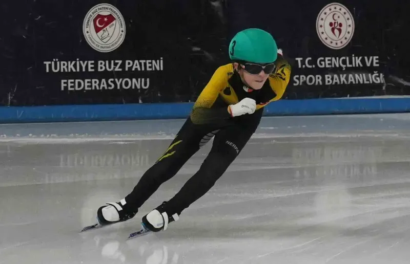 Erzurum Da Short Track Federasyon Kupasi Heyecani Devam Ediyor