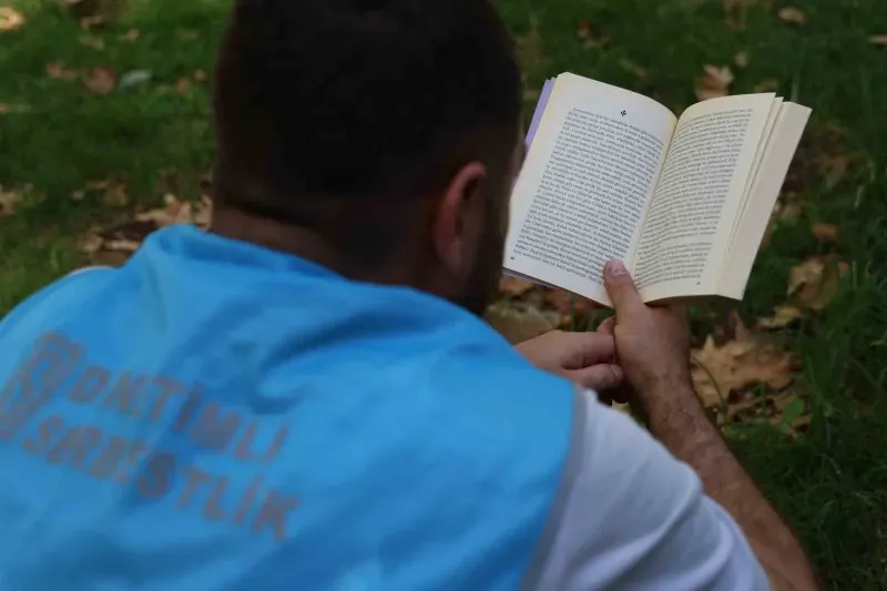 Diyarbakırlı Yükümlüler Mekan Sınırı Olmadan Kitap Okuyor