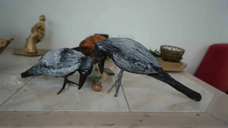 Emekli Öğretmen Ankara’da Ağaç Köklerini Sanat Eserine Dönüştürüyor