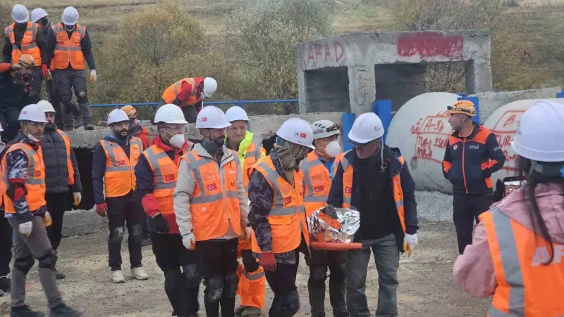 Hakkâri AFAD Koordinasyonunda CİSAD Ekibine Kentsel Arama Kurtarma Eğitimi