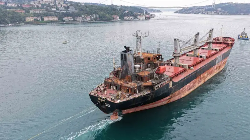 İHA Saldırısına Uğrayan Yük Gemisi İstanbul Boğazı’ndan Geçti