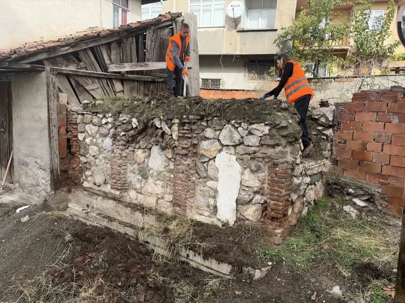 Tosya Belediyesi Tarihi Çeşmeyi Yeniden Ayağa Kaldırıyor