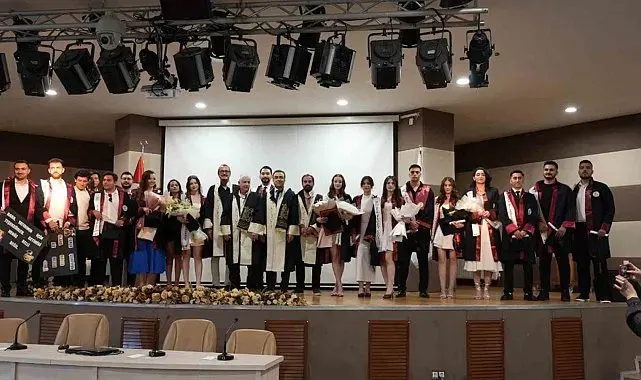 Sporun geleceğine yön verecek gençler diplomalarını aldı