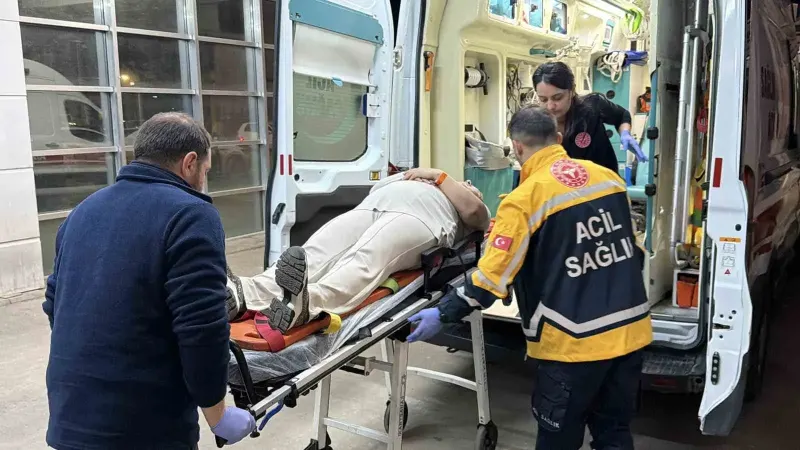 Adıyaman’da Yardıma Koşan Kadın Otomobilin Çarpması Sonucu Yaralandı