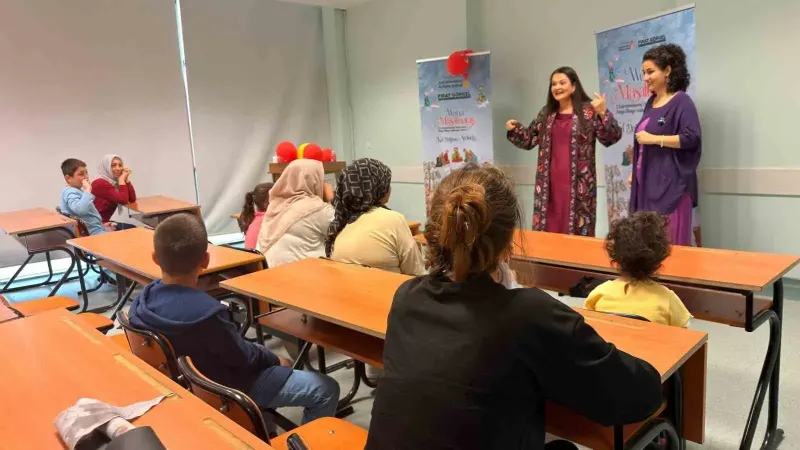 Kahramanmaraş’ta Hikâye Anlatıcıları Vatandaşlarla Buluşuyor