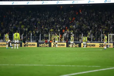 Fenerbahçe Sahasında Göztepeye Mağlup Oldu