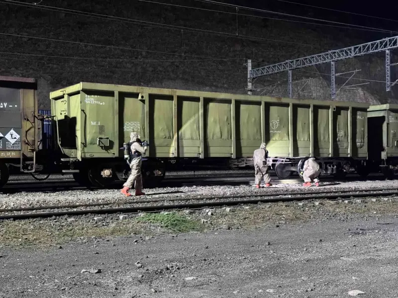 Yük Treninde Nitrik Asit Sızıntısı Alarmı Verildi