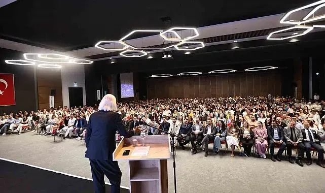 ESMİAD'dan bir ilk: Sinan Ergin, Eskişehir'de sevenleriyle buluştu