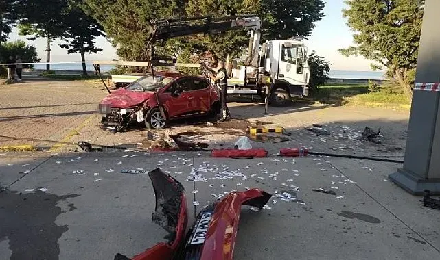 Kartal'da kontrolden çıkan araç takla attı: 1 yaralı