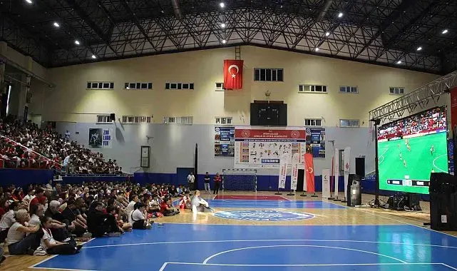 Aydınlılar Dünya Kupası maçını birlikte izledi