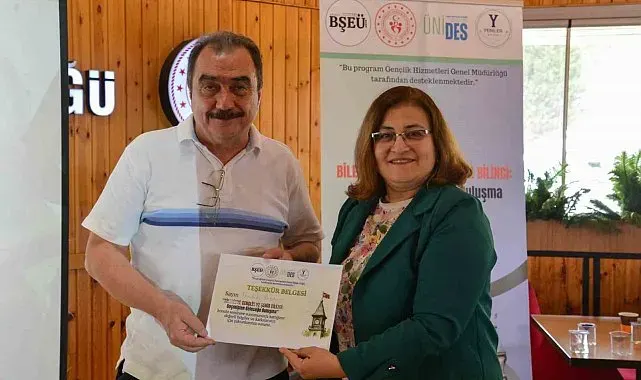 Bilecik'te 'Gençlik ve Şehir Bilinci Geçmişten Geleceğe Buluşma' programı düzenlendi