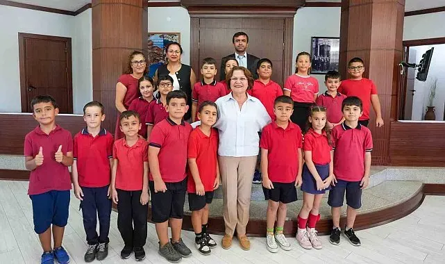 Başkan Gençay, minik misafirlerini ağırladı