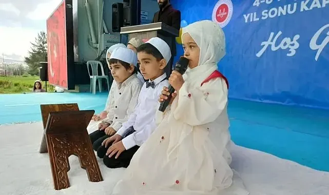 Kur'an kursunda yıl sonu coşkusu