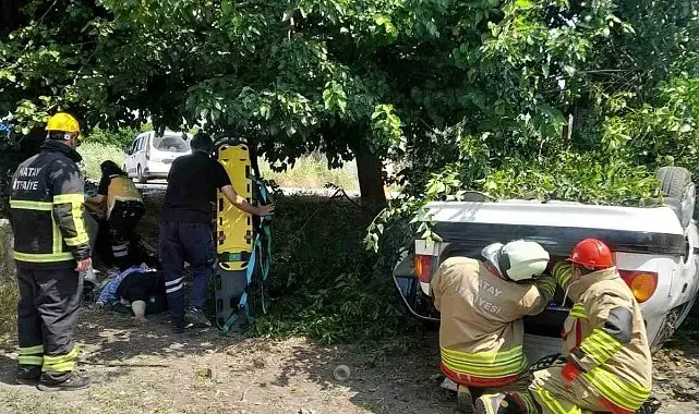Erzin'de otomobil takla attı: 3 yaralı