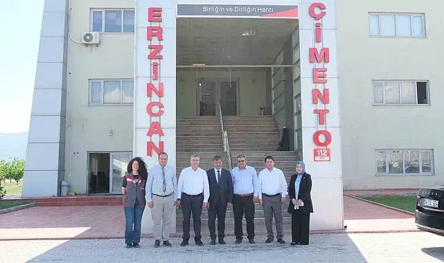Erzincan Belediye Başkanı Bekir Aksun, çimento fabrikasını ziyaret etti