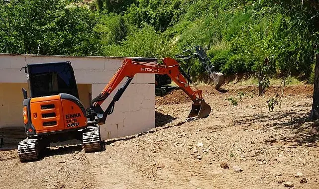 Kahta Belediyesi'nden Ebu Sadık Türbesi'nde kapsamlı peyzaj çalışması