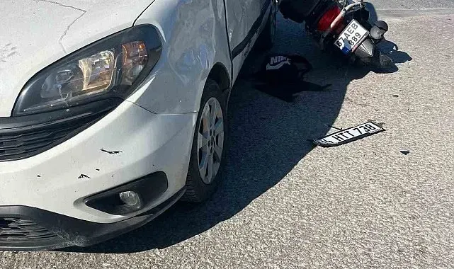 Alaplı'da zincirleme kaza; Motosikletteki 2 kişi yaralandı