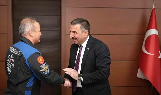 İlk Türk Astronot Alper Geze ravcı'dan Vali Bektaşoğlu'na ziyaret
