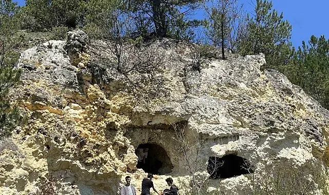 Üniversite öğrencileri, eğitim gördükleri ilçenin tarihi ve kültürel yerlerini gezdi