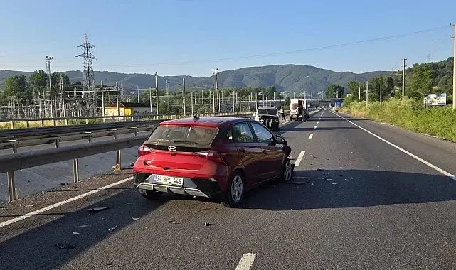 Otomobil hafif ticari araca arkadan çarptı, 1 kişi yaralandı