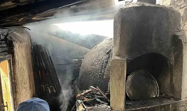 Bilecik'te fırın ve kiler olarak kullanılan alanda yangın