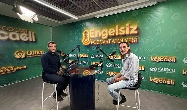 Ünlü oyuncular Gonca'da mikrofon başına geçti