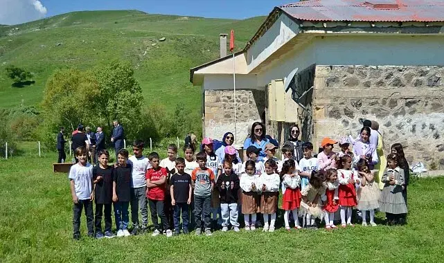 Karaçoban'dan Türkiye´ye örnek sosyal sorumluluk projesi: "Orda bir köy var çok da uzak değil"